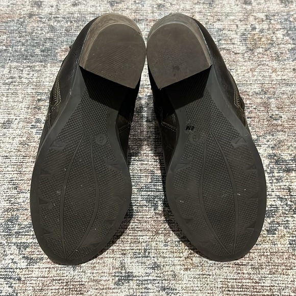 Booties - Picture 4 of 5